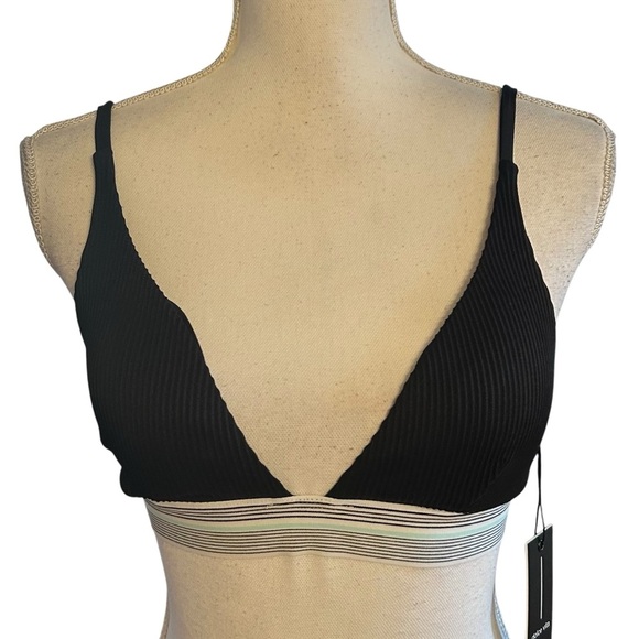 NEW Dolce Vita Women's Fast Lane Ribbed Triangle Bikini Top SZ Small Black - Picture 3 of 9